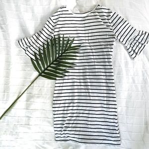 [trixie + lulu] • NWOT White & Navy Striped dress